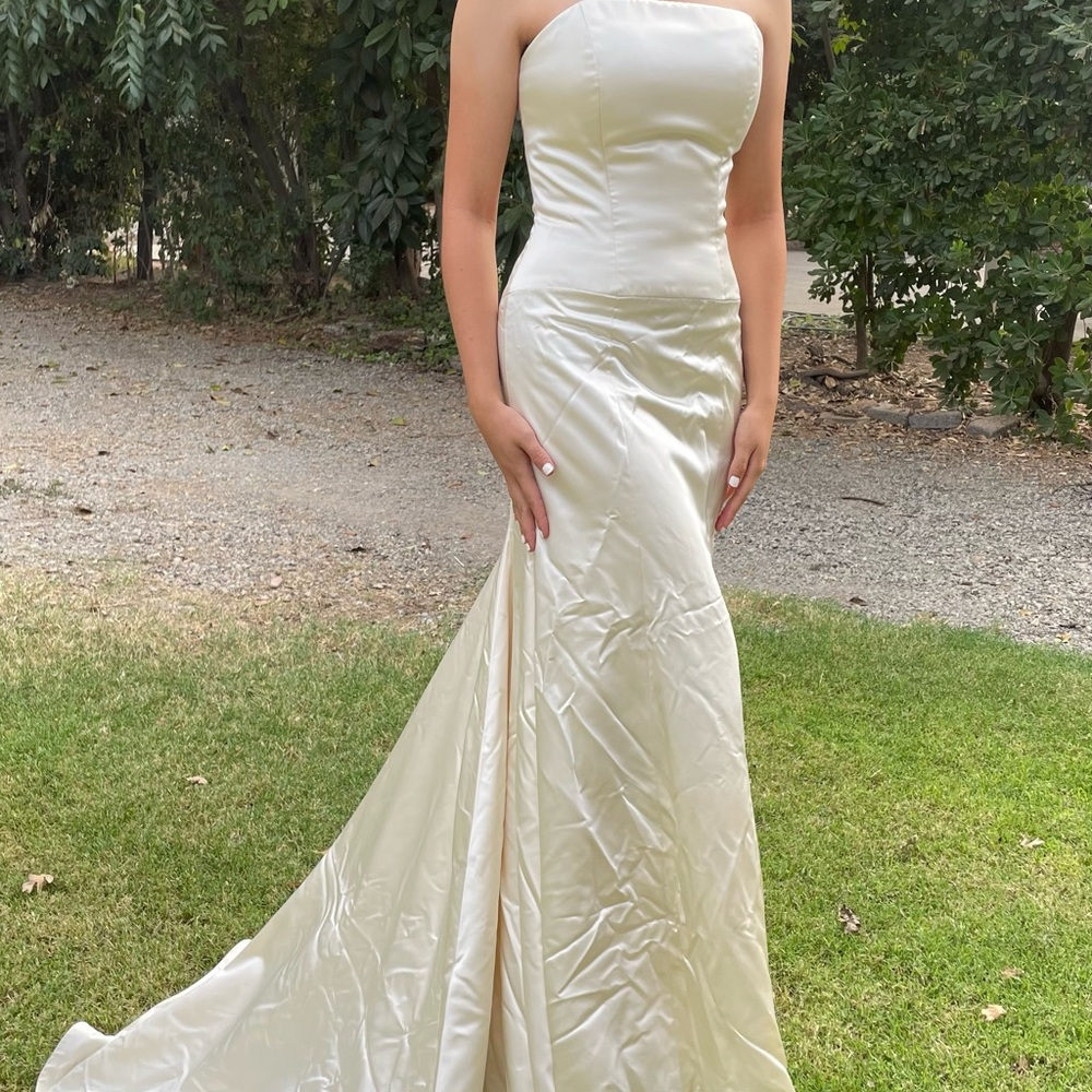 Monique Lhuillier Satin Gown